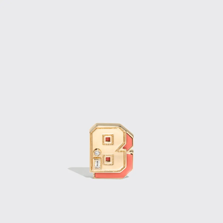 coral_yellow_gold_mini_le_2.webp CORAL YELLOW GOLD MINI LETTER MONO STUD>Boochier New