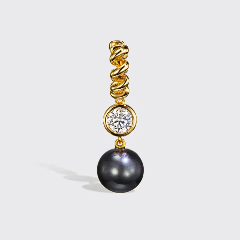 grey_pearl_and_diamond_ye_2.webp GREY PEARL AND DIAMOND YELLOW GOLD BEACHING DROP HUGGIE EARRINGS>Boochier Fashion