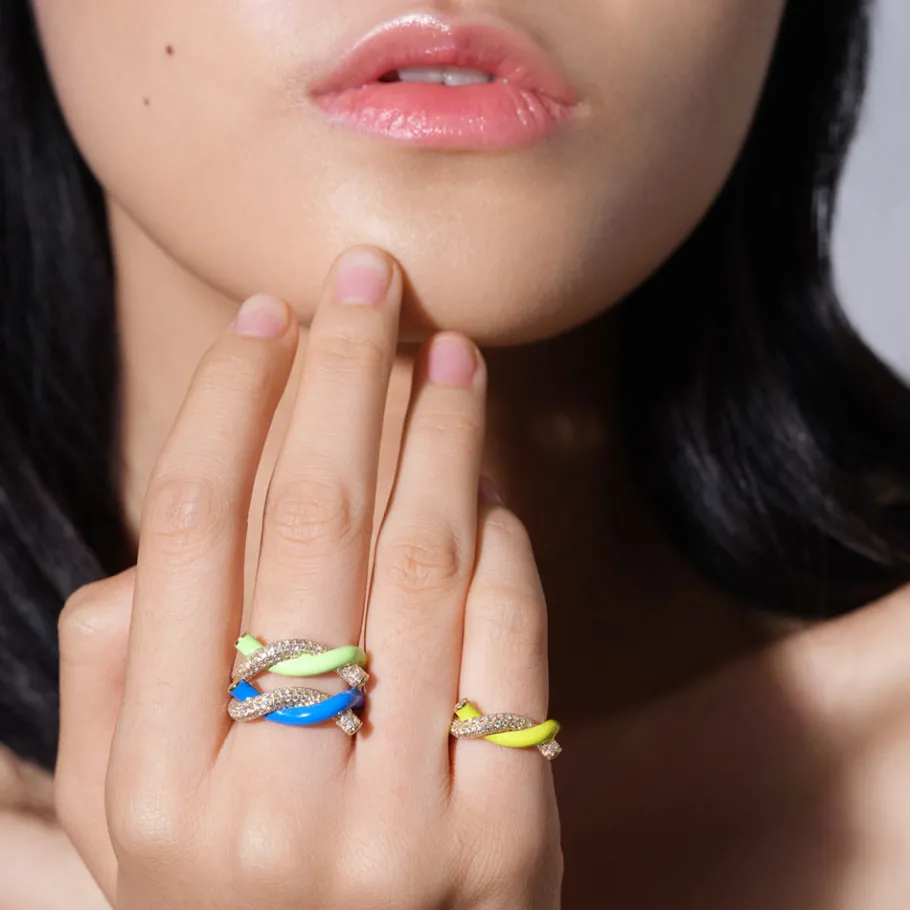 lime_green_fruit_hoops_di_1.webp LIME GREEN FRUIT HOOPS DIAMOND RING>Boochier New