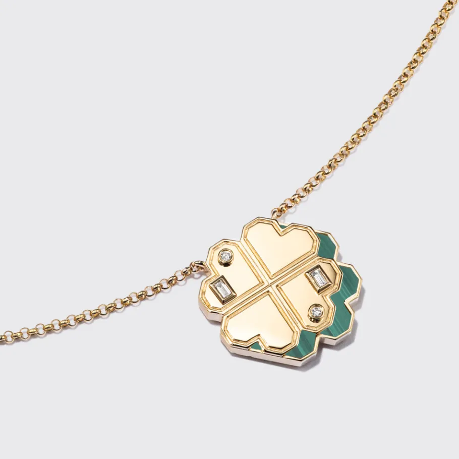 malachite_yellow_gold_clo_1-1.webp MALACHITE YELLOW GOLD CLOVER LEAF NECKLACE>Boochier Outlet