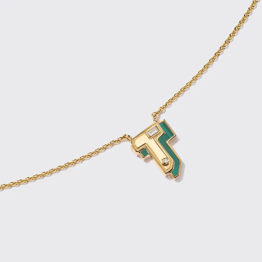 malachite_yellow_gold_min_9-1.webp MALACHITE YELLOW GOLD MINI LETTER NECKLACE>Boochier Hot