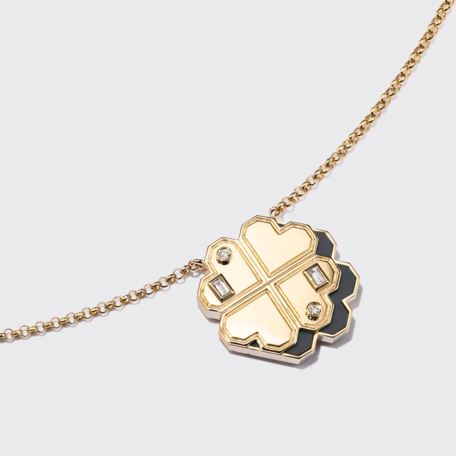 onyx_yellow_gold_clover_l_1-1.webp ONYX YELLOW GOLD CLOVER LEAF NECKLACE>Boochier Sale