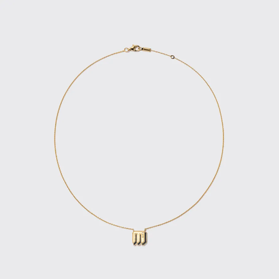 onyx_yellow_gold_mini_let_4-1.webp ONYX YELLOW GOLD MINI LETTER NECKLACE>Boochier New