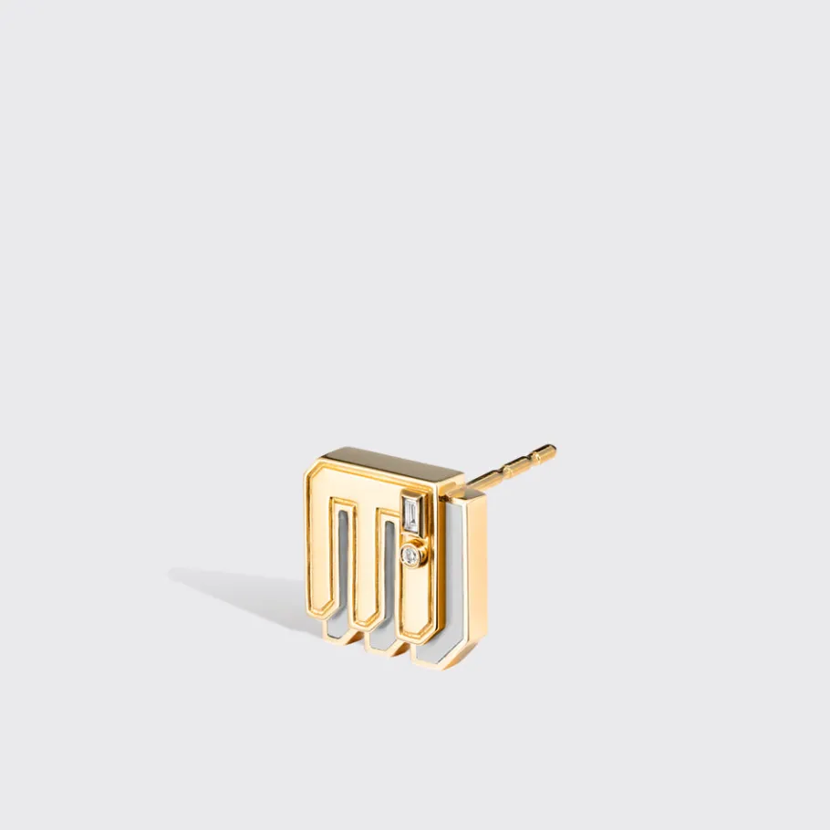white_mother_of_pearl_yel_11.webp WHITE MOTHER OF PEARL YELLOW GOLD MINI LETTER MONO STUD>Boochier Best