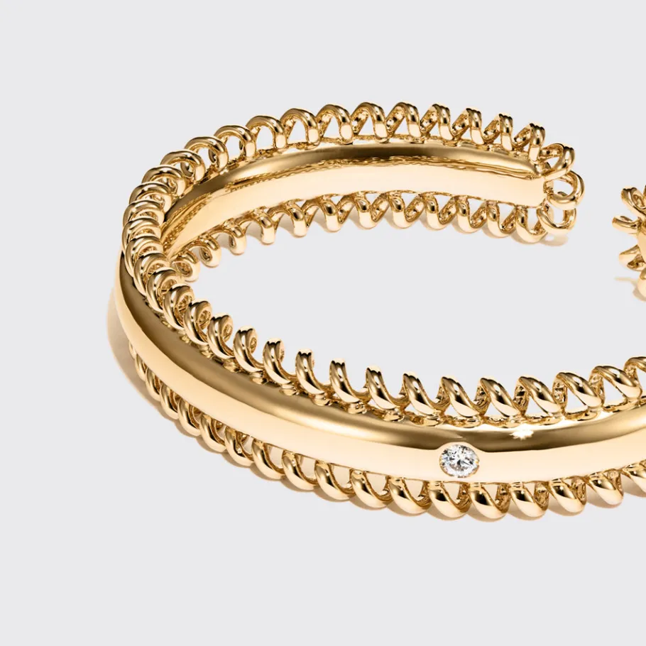 yellow_gold_diamond_slink_2.webp YELLOW GOLD DIAMOND SLINKEE ICON BANGLE>Boochier New