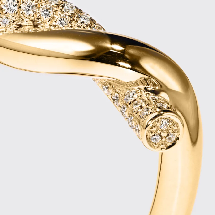 yellow_gold_half_diamond__1.webp YELLOW GOLD HALF DIAMOND TIES RING>Boochier Online